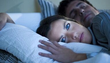 síntomas de parasitos no corpo